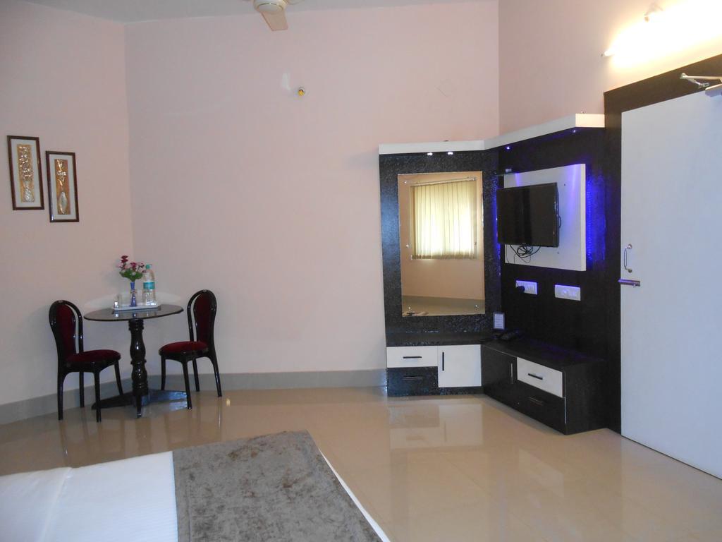 The Pearl Hotel Puri Exterior foto